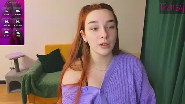 Snapshot of CookyDaisy chatting on 12-15-24, 10:58 CookyDaisy online show from 12-15-24, 10:58