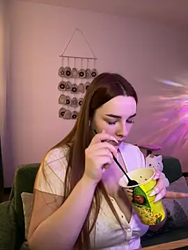 Snapshot of CookyDaisy chatting on 01-05-25, 04:59 CookyDaisy online show from 01-05-25, 04:59