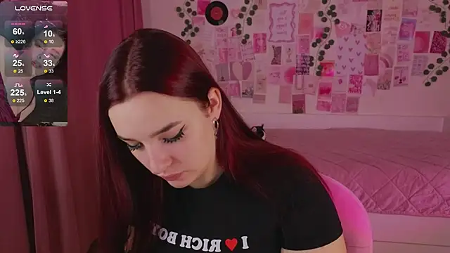 Snapshot of CookyDaisy chatting on 11-19-25, 08:31 CookyDaisy online show from 11-19-25, 08:31