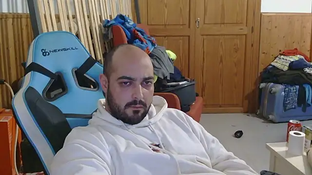 chicomallorca96 online show from 02-02-26, 07:01