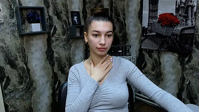 KarolinaRosse  online show from 01-17-25, 06:26