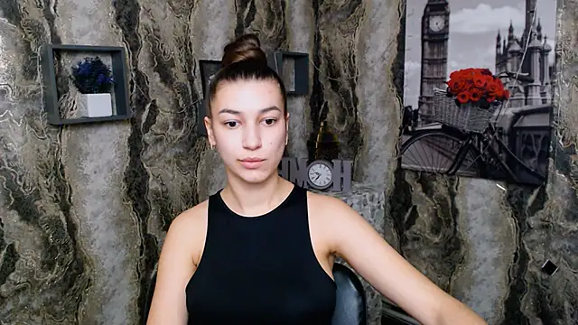 KarolinaRosse  online show from 02-02-25, 07:09