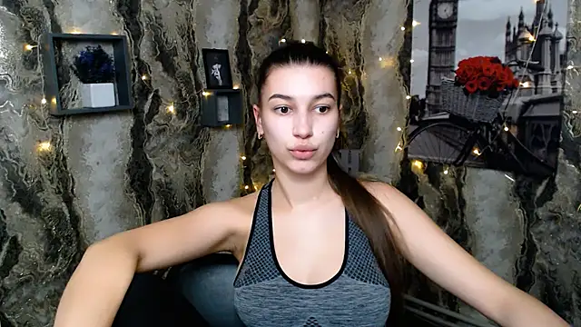 KarolinaRosse  online show from 02-05-25, 10:19