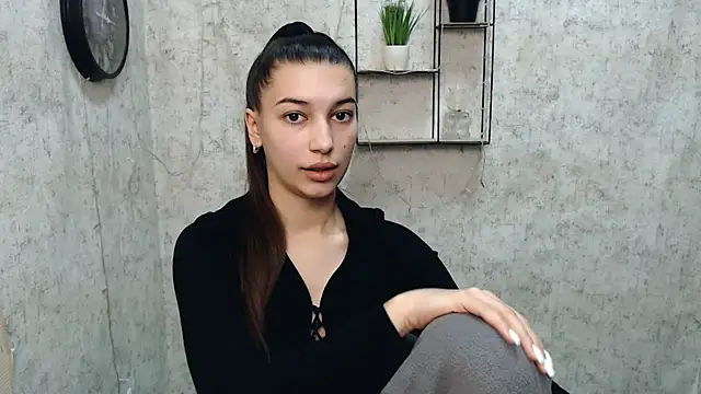 KarolinaRosse  online show from 02-09-25, 09:58