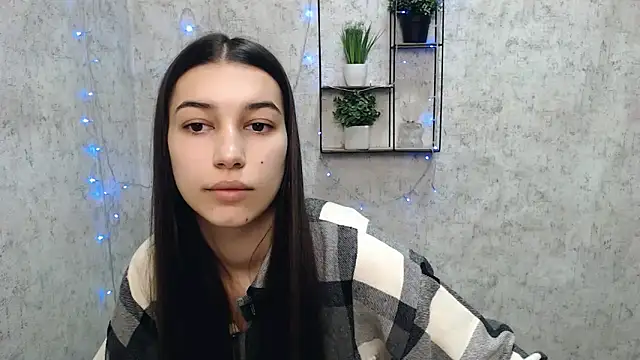 KarolinaRosse  online show from 02-17-25, 06:42