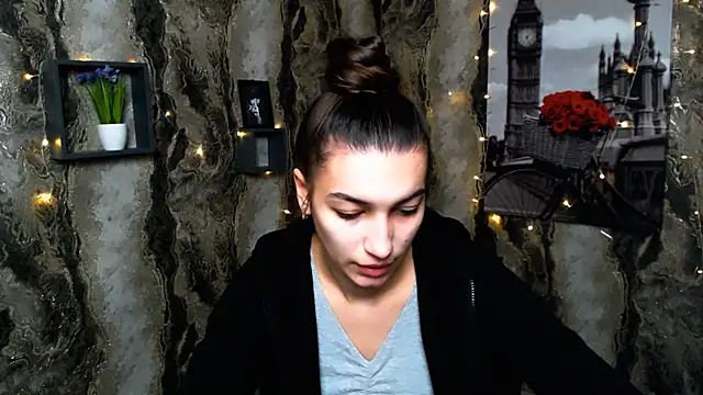 KarolinaRosse  online show from 02-18-25, 10:49