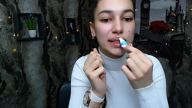 KarolinaRosse  online show from 02-21-25, 06:51