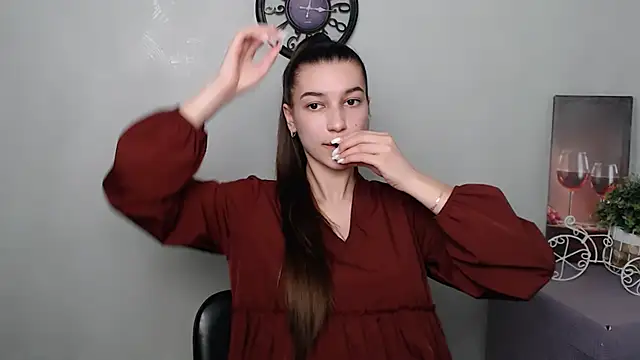 KarolinaRosse  online show from 03-03-25, 09:55