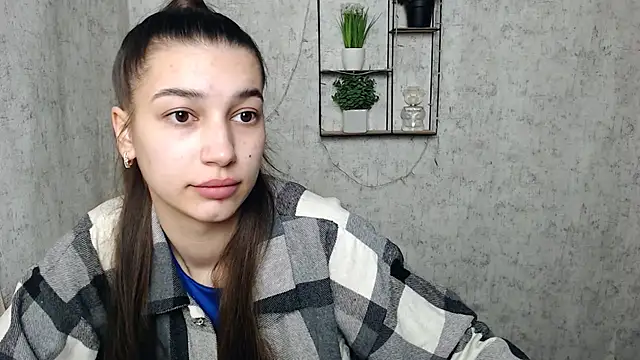 KarolinaRosse  online show from 03-07-25, 06:57