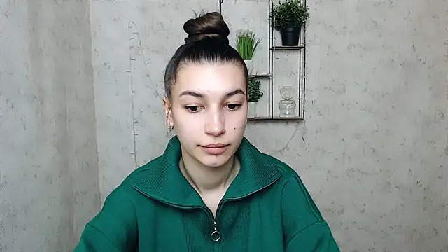 KarolinaRosse  online show from 03-08-25, 06:54