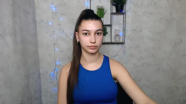 KarolinaRosse  online show from 03-10-25, 09:53