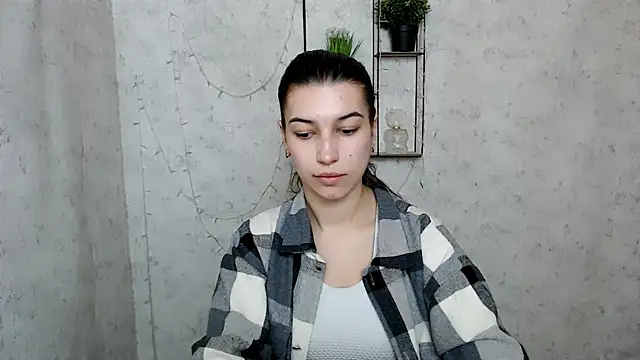 KarolinaRosse  online show from 03-15-25, 06:58