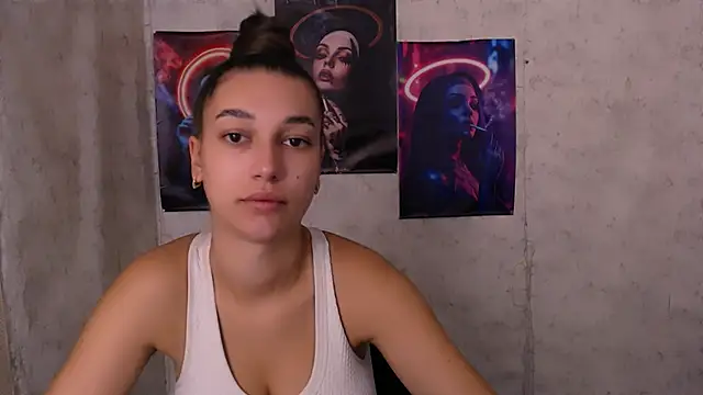 KarolinaRosse  online show from 09-18-25, 04:58