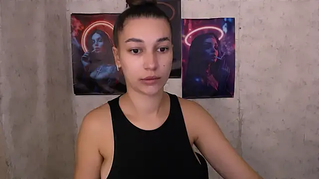 KarolinaRosse  online show from 09-19-25, 04:58