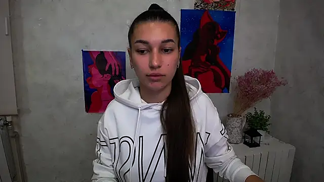 KarolinaRosse  online show from 10-07-25, 05:15