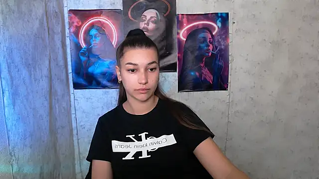 KarolinaRosse  online show from 10-14-25, 04:57