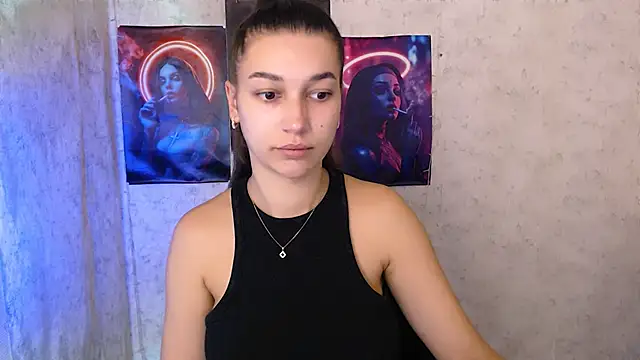 KarolinaRosse  online show from 10-20-25, 05:41