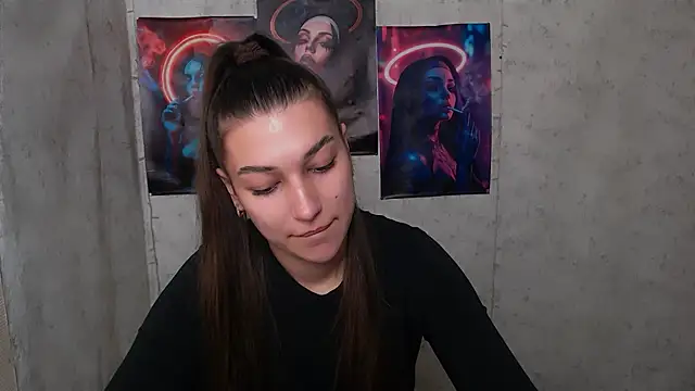 KarolinaRosse  online show from 11-25-25, 06:35