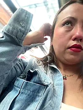 VIOLETA-25  online show from 11-26-25, 03:13