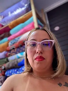Snapshot of VIOLETA-25_ chatting on 06-15-26, 04:09 VIOLETA-25 online show from 06-15-26, 04:09