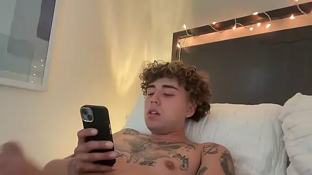 Youngjoshy online show from 12-22-24, 05:10