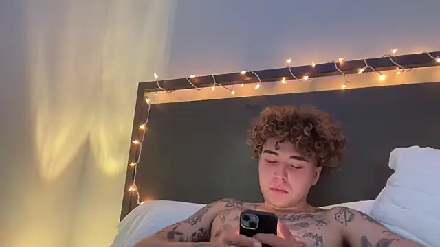 Youngjoshy online show from 12-25-24, 04:43