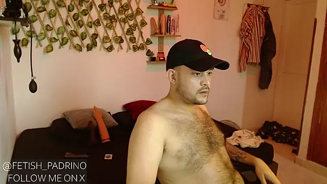 Snapshot of fetish_padrino chatting on 01-18-25, 09:13 fetish padrino online show from 01-18-25, 09:13
