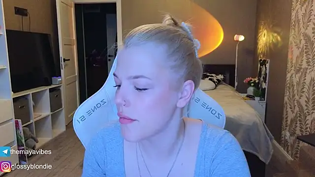 Maya Rave online show from 04-16-26, 03:51