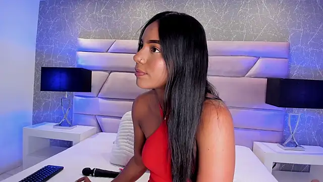 ChloeTayylor  online show from 11-05-25, 07:47