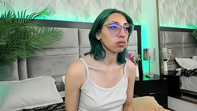 Im gaia online show from 01-24-25, 01:25