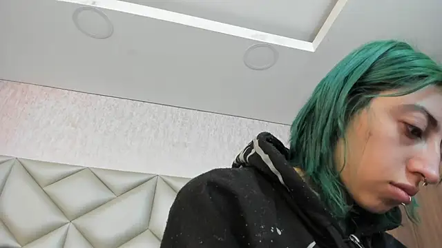 Im gaia online show from 11-22-25, 12:15