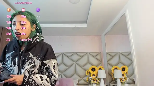 Im gaia online show from 11-26-25, 12:17