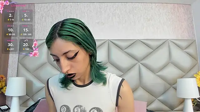 Im gaia online show from 12-03-25, 12:25