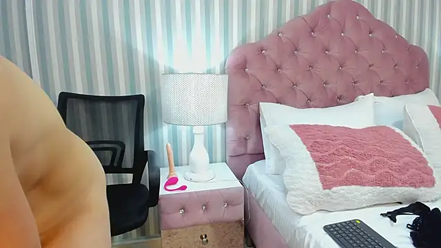 HazelMoret online show from 02-26-25, 02:57