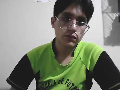 Snapshot of HardDick2 chatting on 05-22-26, 04:30 HardDick2 online show from 05-22-26, 04:30