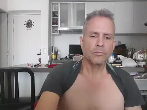 Snapshot of Diegoperrote682661 chatting on 10-11-25, 04:49 Diegoperrote682661 online show from 10-11-25, 04:49