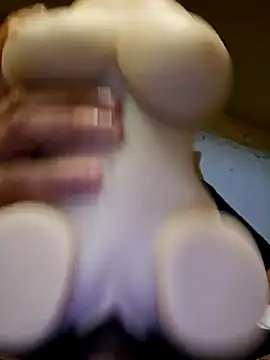 Snapshot of Axeltu77 chatting on 05-06-26, 03:46 Axeltu77 online show from 05-06-26, 03:46