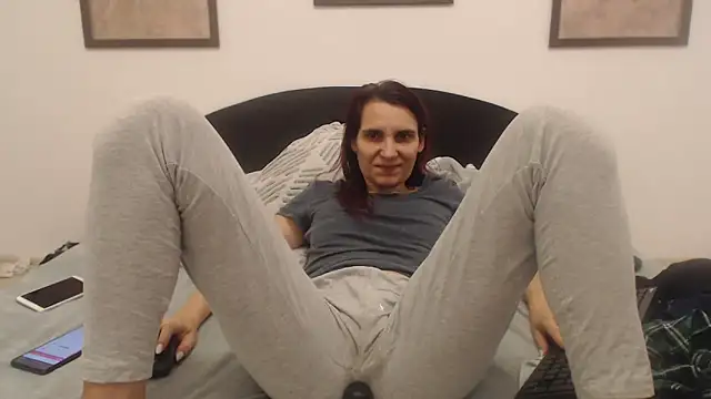 Snapshot of pussywetsquirty chatting on 02-11-26, 06:18 pussywetsquirty online show from 02-11-26, 06:18