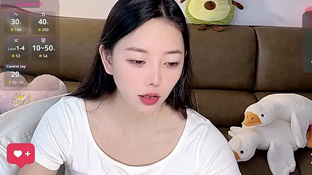 Yilin1999 online show from 10-23-25, 06:56