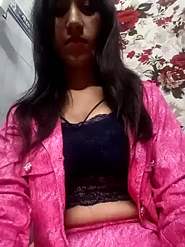 Snapshot of Cute-Love-Angel chatting on 01-21-25, 04:37 Cute-Love-Angel online show from 01-21-25, 04:37
