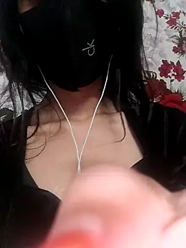 Snapshot of Cute-Love-Angel chatting on 01-26-25, 07:20 Cute-Love-Angel online show from 01-26-25, 07:20