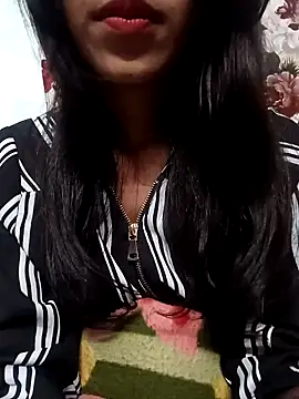 Snapshot of Cute-Love-Angel chatting on 01-29-25, 09:39 Cute-Love-Angel online show from 01-29-25, 09:39