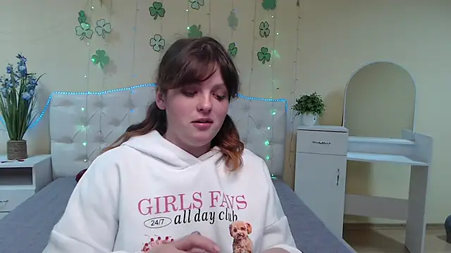 StaceyLex online show from 03-19-25, 06:35