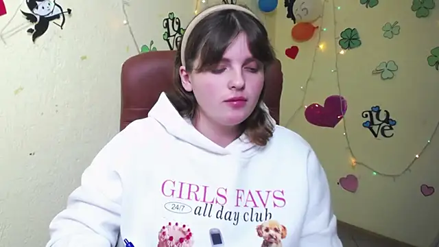 StaceyLex online show from 03-21-25, 06:18