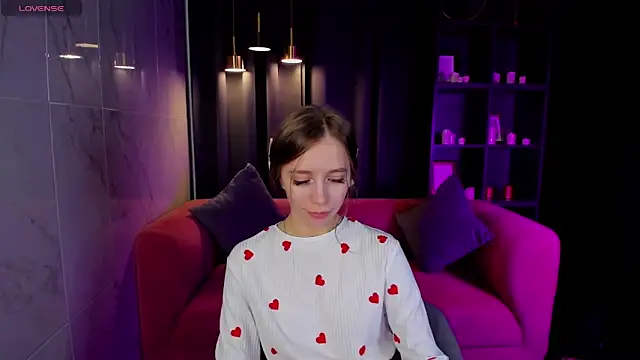 Snapshot of OliviaGentle chatting on 12-04-24, 02:09 OliviaGentle online show from 12-04-24, 02:09