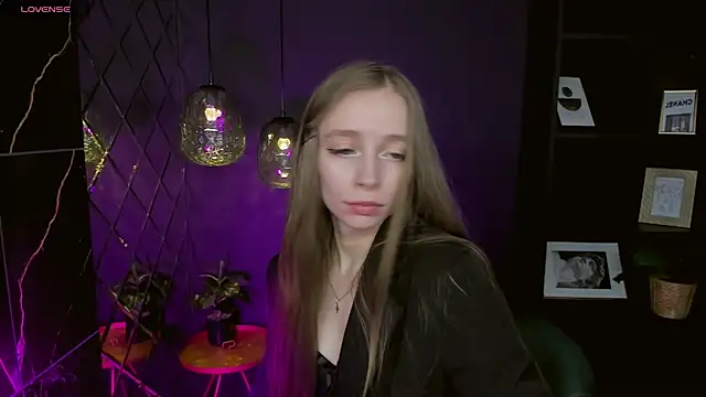 Snapshot of OliviaGentle chatting on 12-16-24, 09:31 OliviaGentle online show from 12-16-24, 09:31