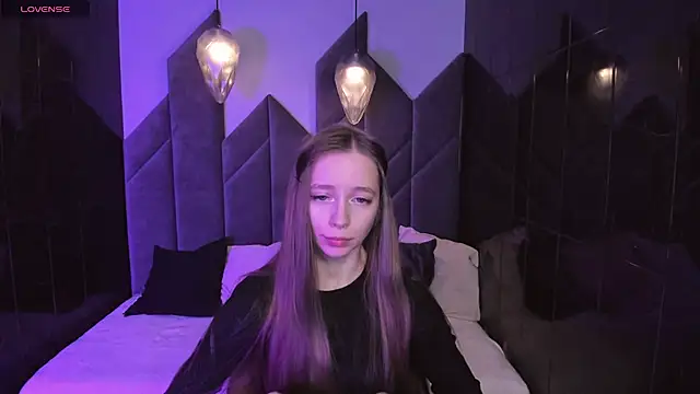 Snapshot of OliviaGentle chatting on 12-21-24, 04:41 OliviaGentle online show from 12-21-24, 04:41