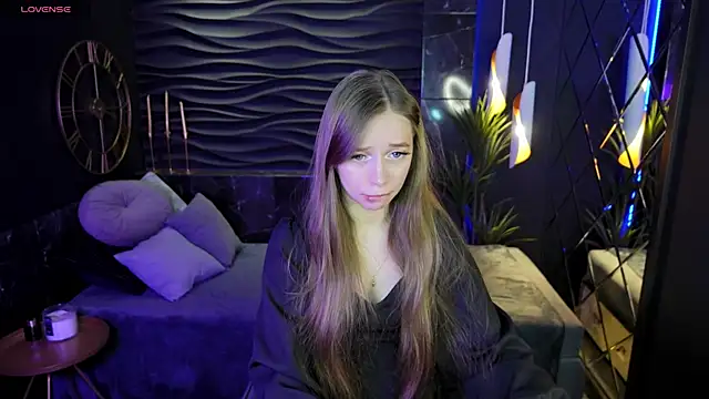 Snapshot of OliviaGentle chatting on 01-13-25, 02:39 OliviaGentle online show from 01-13-25, 02:39