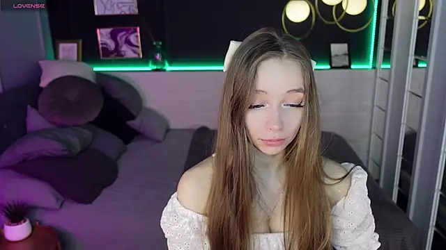 Snapshot of OliviaGentle chatting on 01-21-25, 02:11 OliviaGentle online show from 01-21-25, 02:11