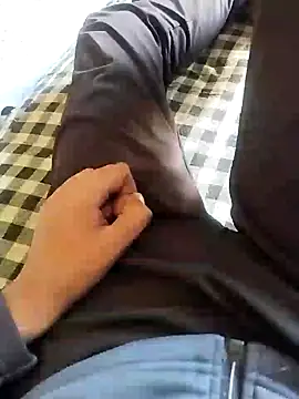 Snapshot of black_cobra70 chatting on 12-26-24, 06:30 black cobra70 online show from 12-26-24, 06:30